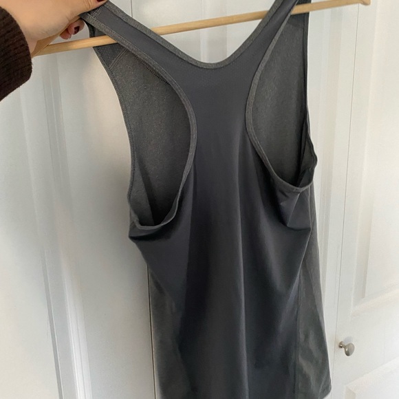 Nike Drifit tank - Picture 3 of 4